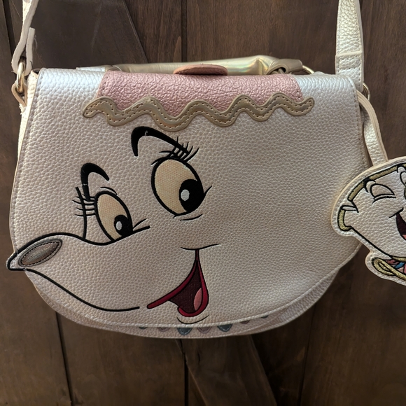 Danielle Nicole Mrs. Pots Crossbody - Picture 3 of 7